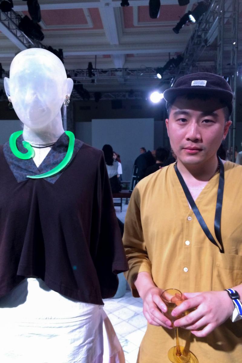 中国で注目の若手デザイナーを紹介 「SAMUEL Gui YANG（サムエル ガイ ヤング）」2017年春夏コレクションのテーマは「レトロ」