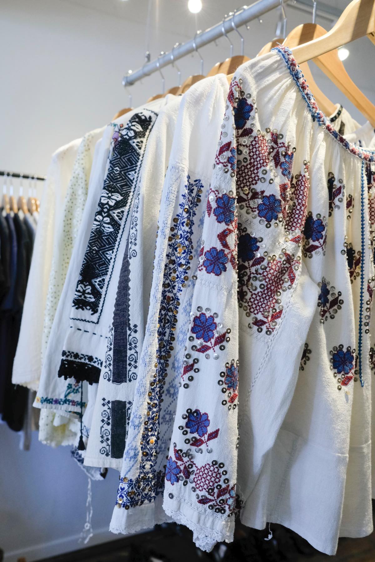 渋谷・古着屋 mericca（メリッカ）現代のスタイルに合わせやすい服をセレクト。2017年に原宿から渋谷に移転。