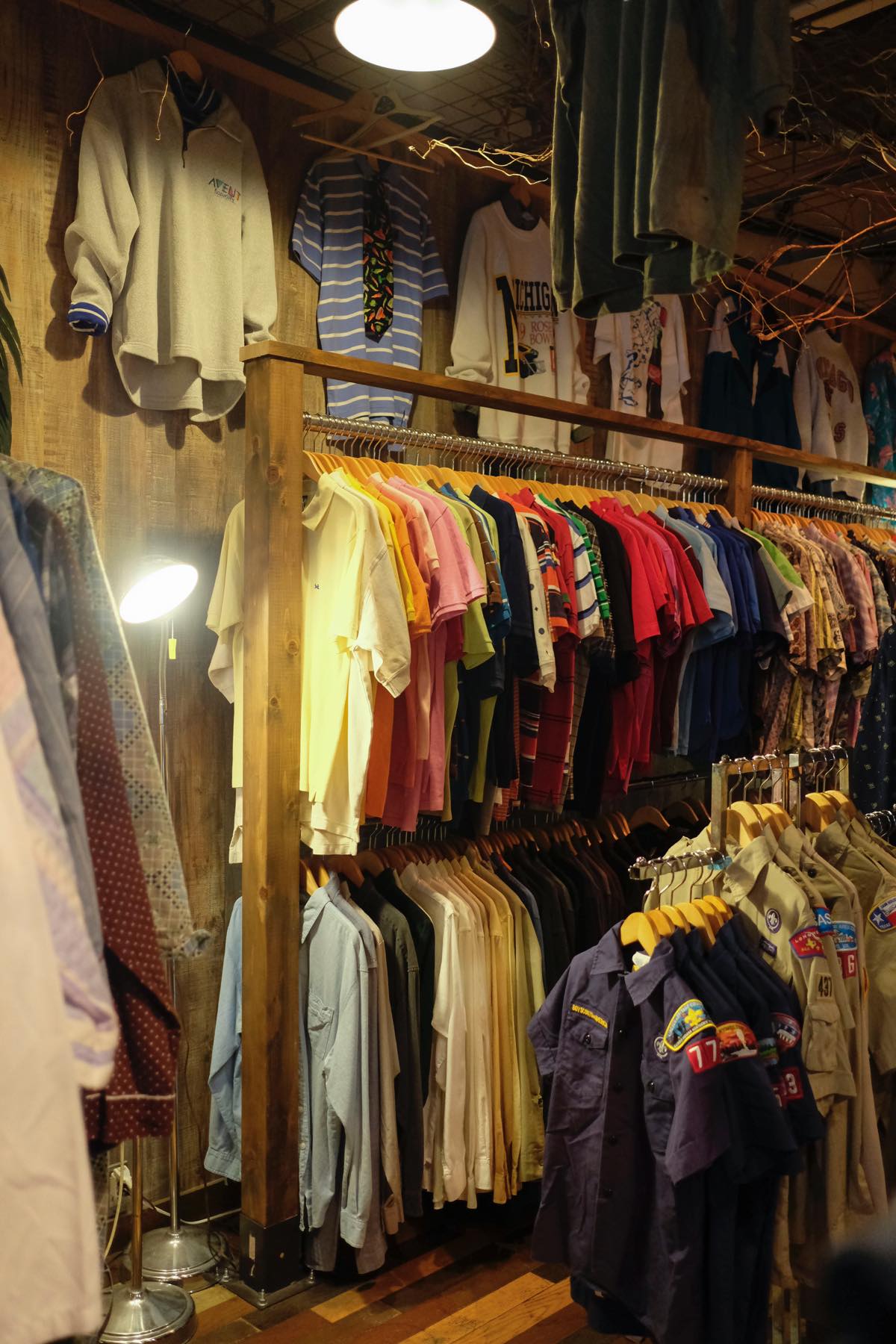 静岡・浜松の古着屋＆セレクトショップ「Precious Junk（プレシャスジャンク）」。圧倒的な量のレディース、メンズ、雑貨、インテリアが揃うポップでカラフルな世界観