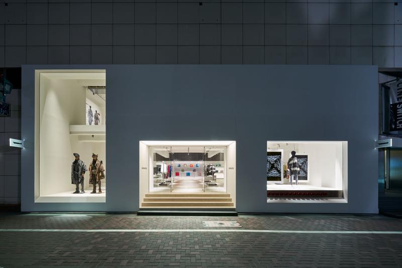 ISSEY MIYAKE(イッセイ ミヤケ)銀座で2つ目の旗艦店「ISSEY MIYAKE GINZA」をガス灯通りにオープン